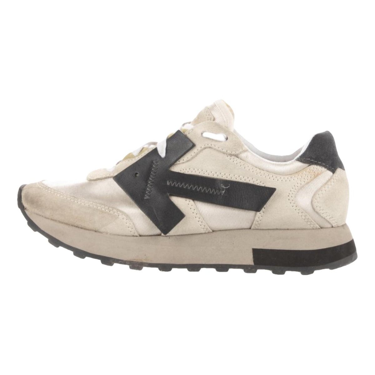 Runner cloth trainers