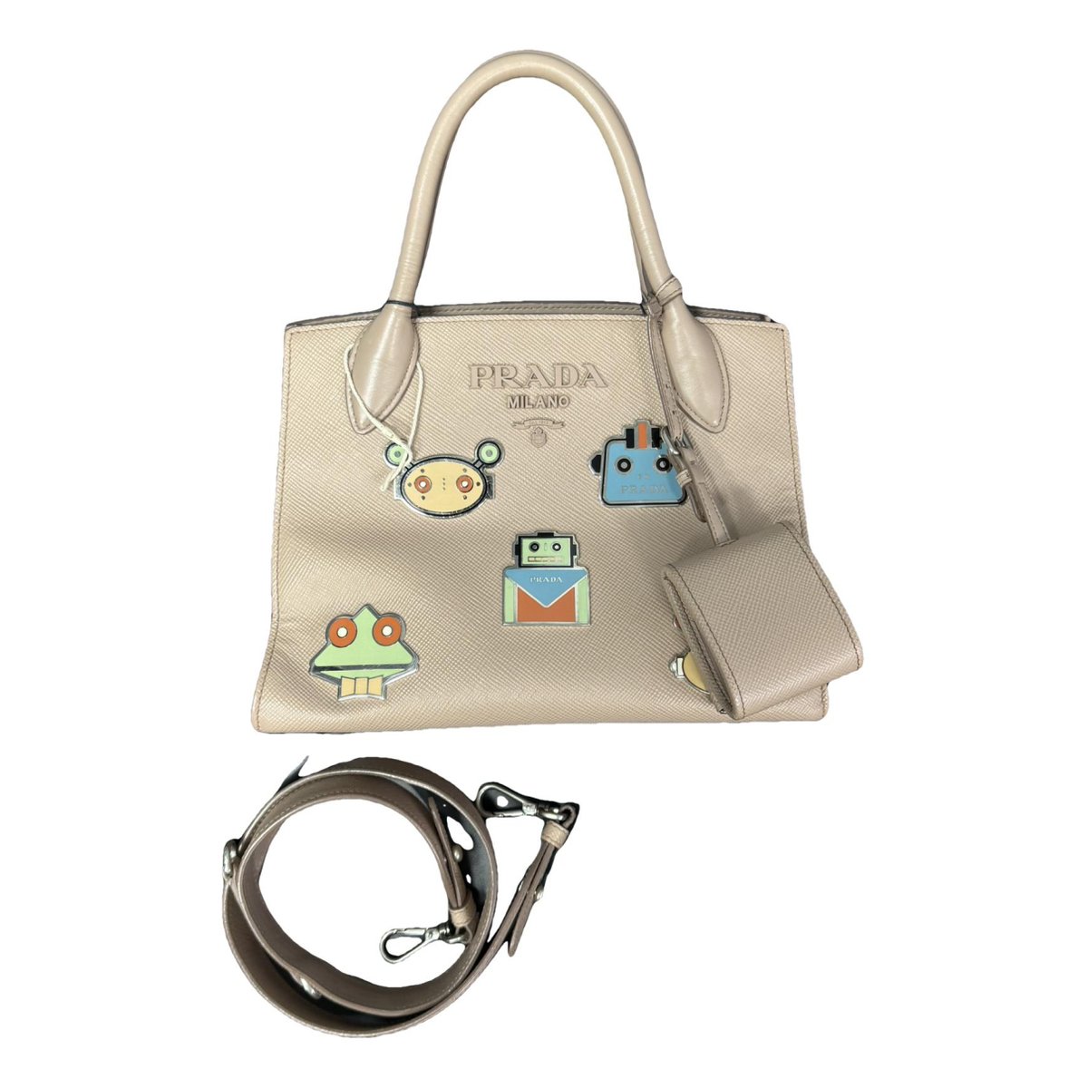 Monochrome leather handbag