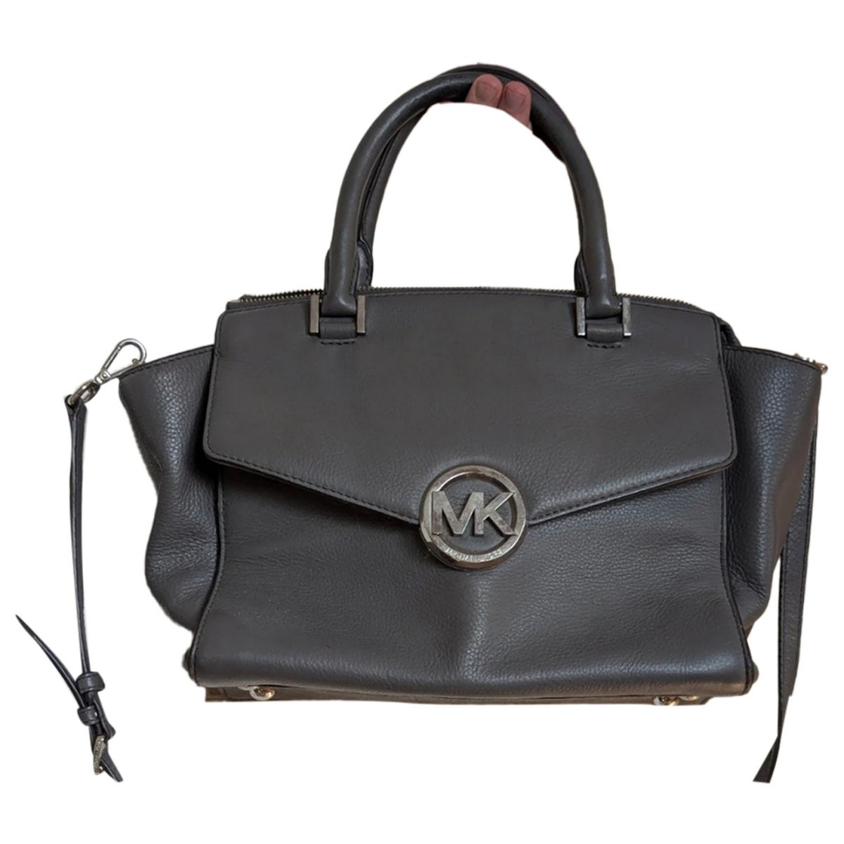 Selma patent leather bag