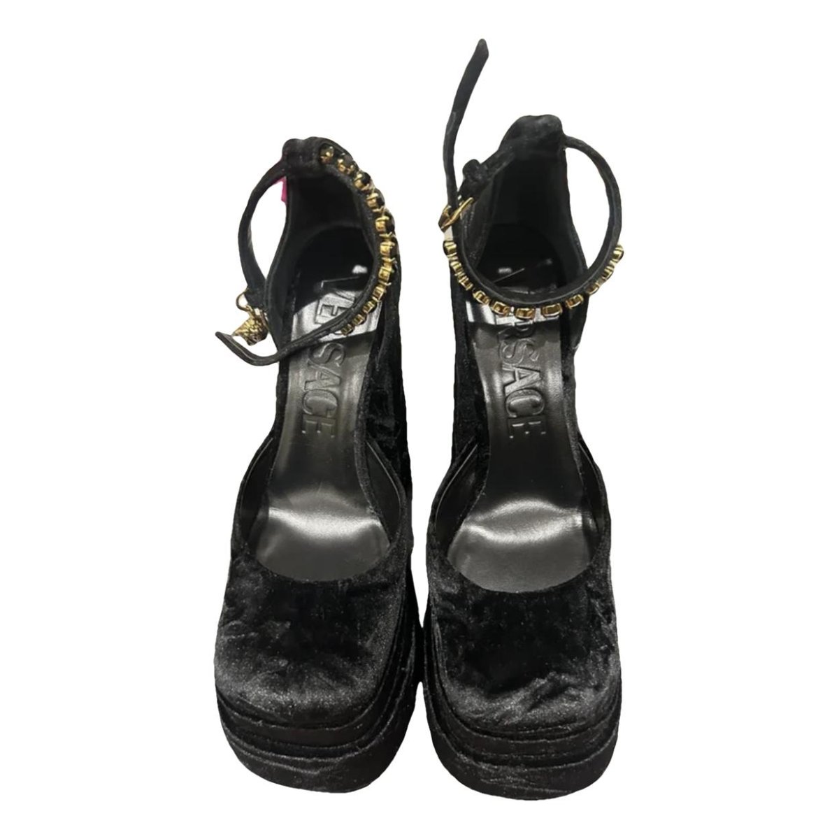 Medusa Aevitas velvet heels