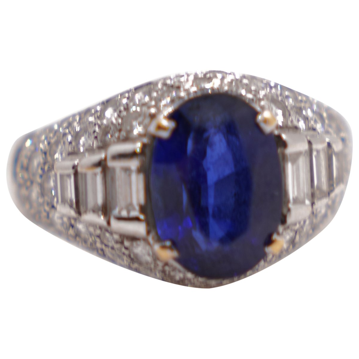 Trombino white gold ring