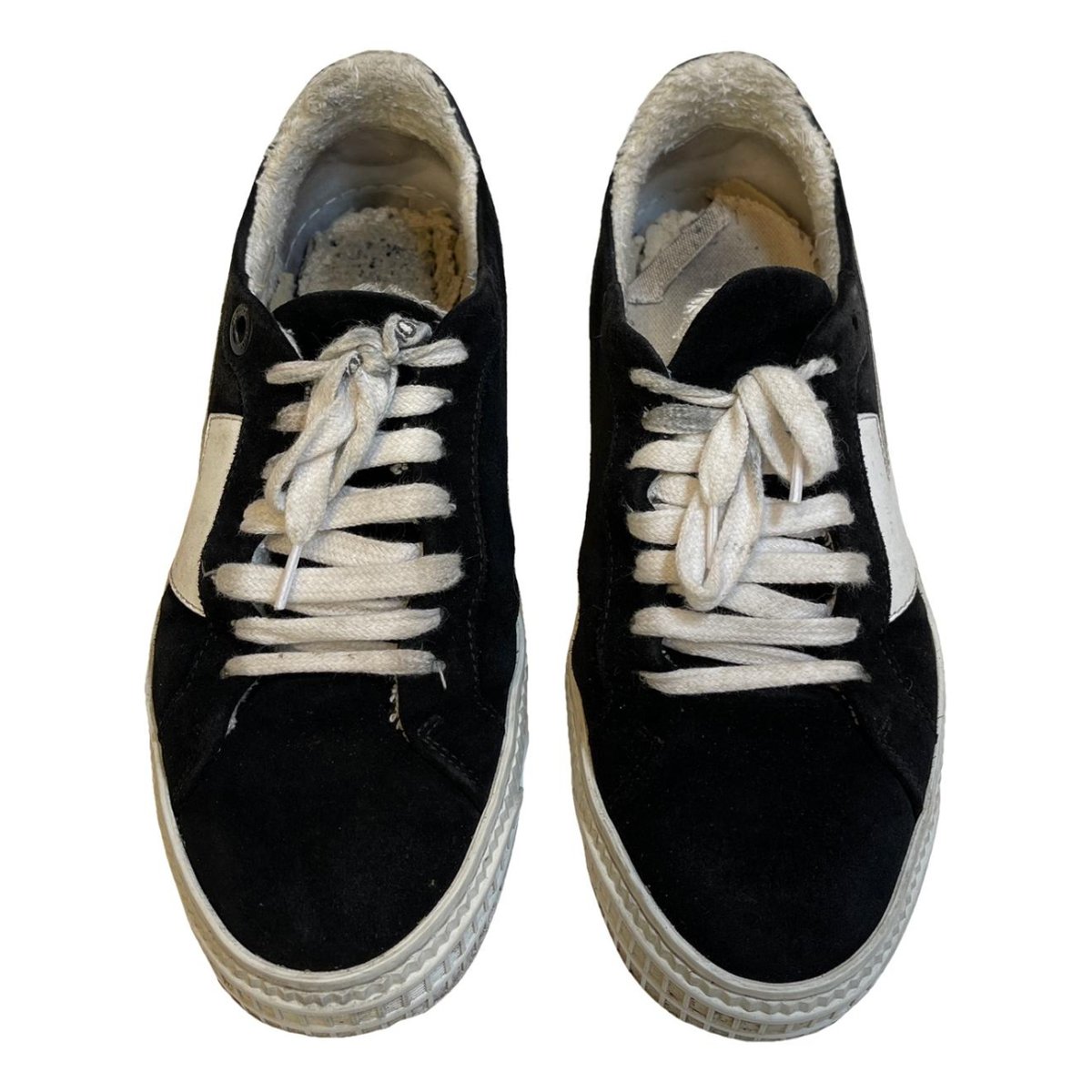 Arrow trainers