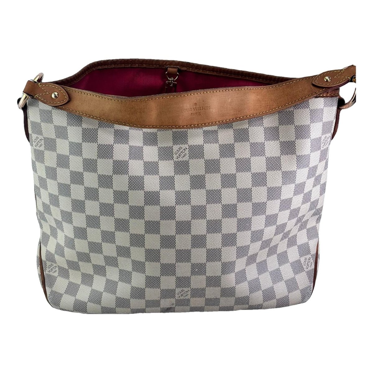 Delightful leather handbag