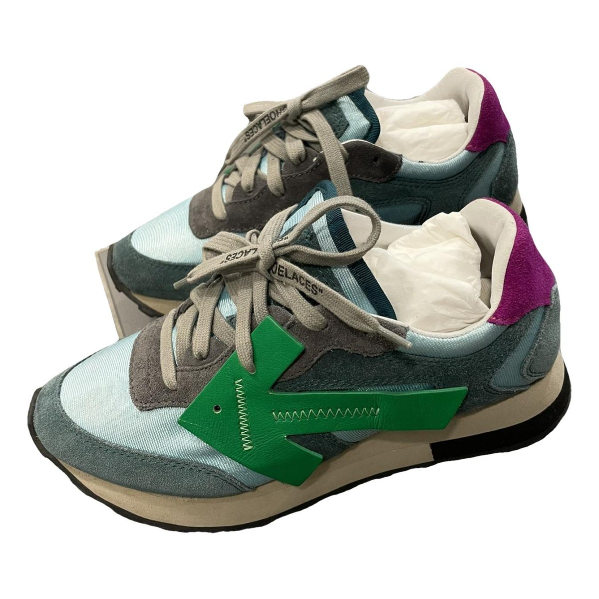 Arrow trainers