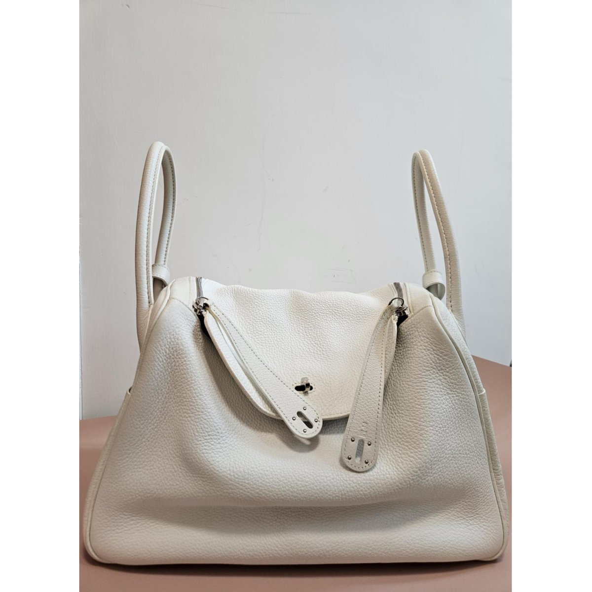 Lindy leather handbag