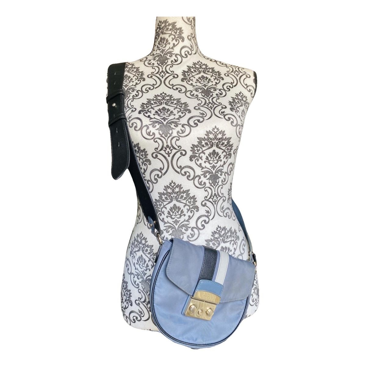 Metropolis clutch bag