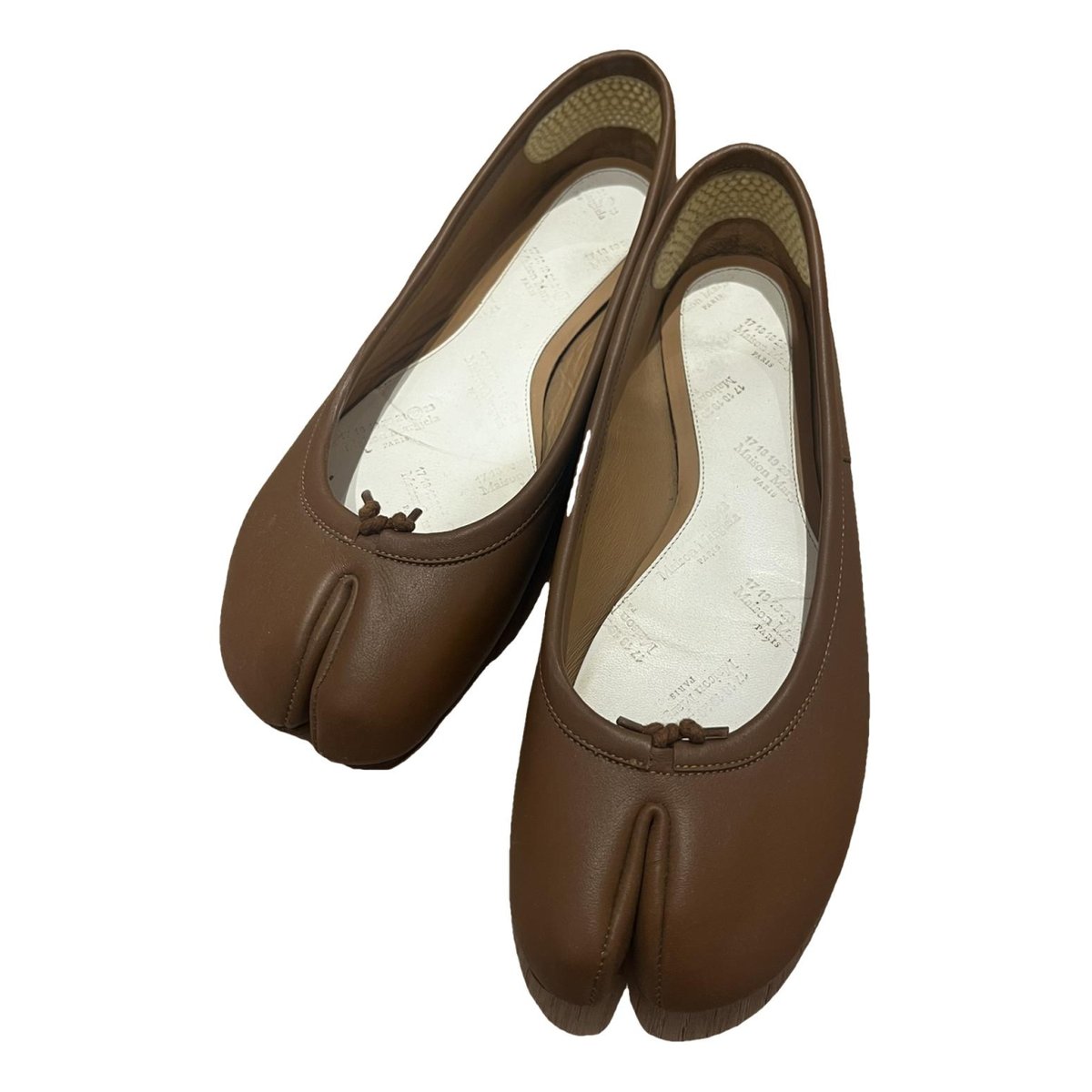 Tabi leather flats
