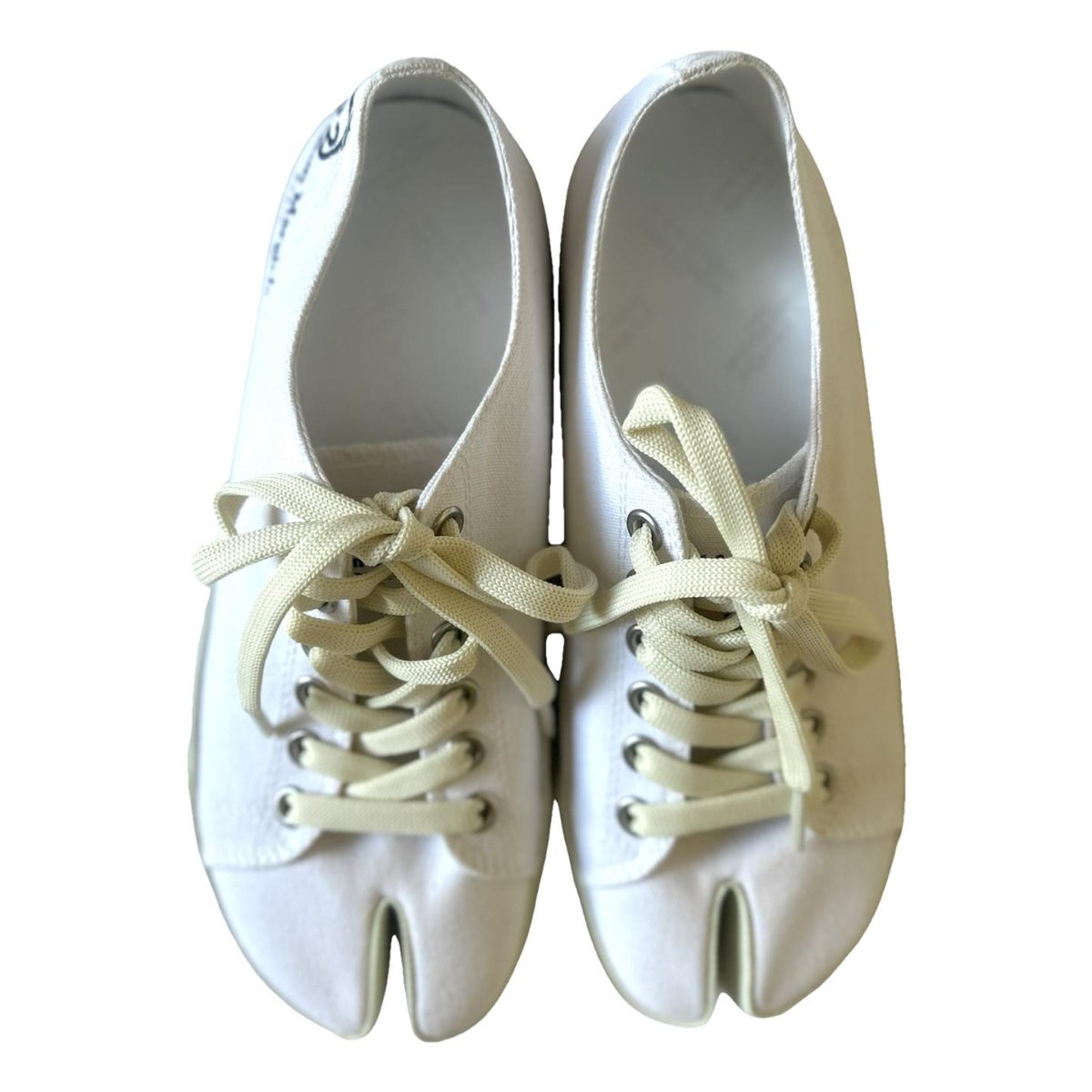 Tabi cloth trainers