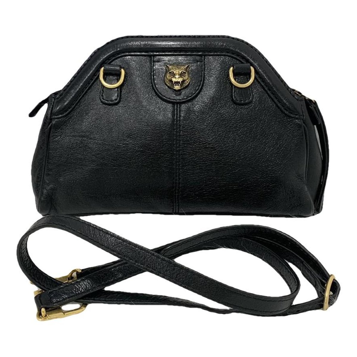 Re(belle) leather handbag