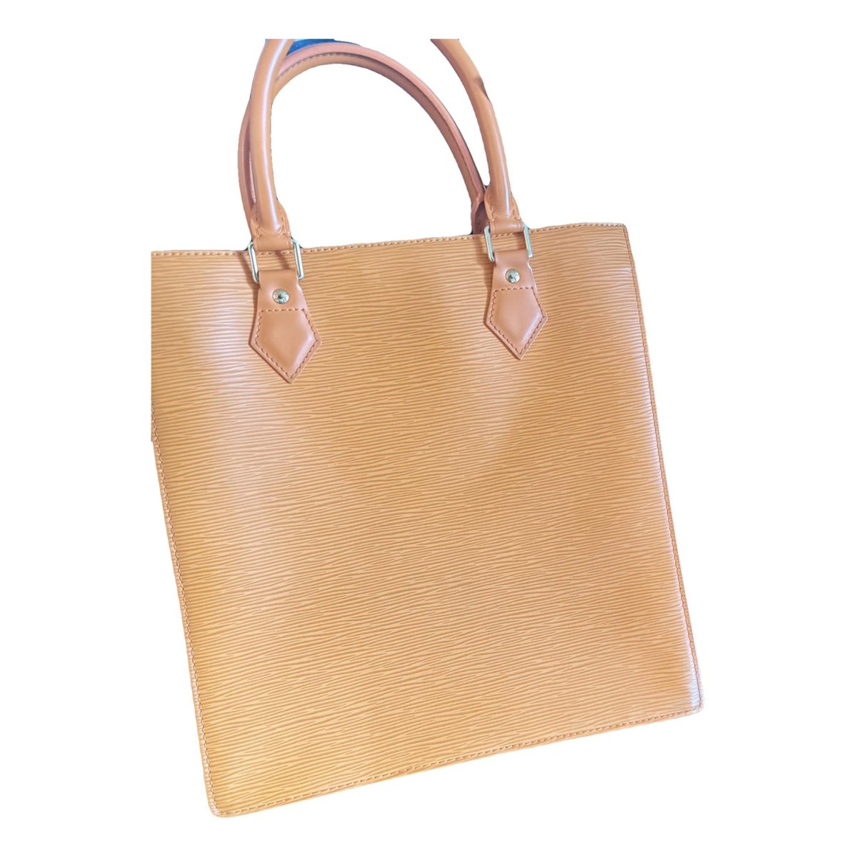 Plat leather handbag