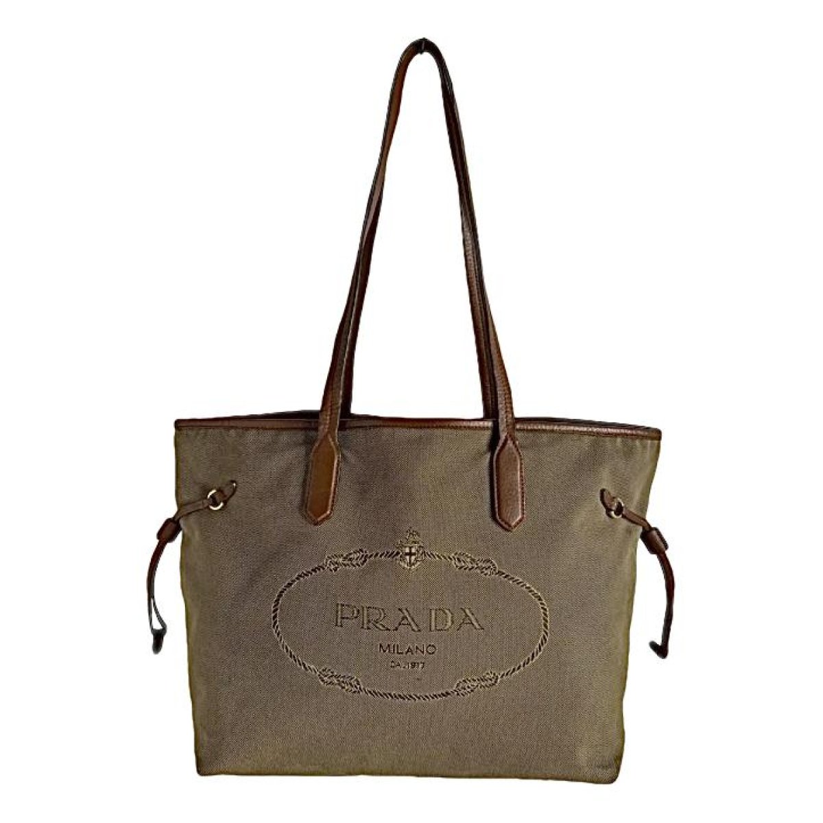 Pyramid cloth tote