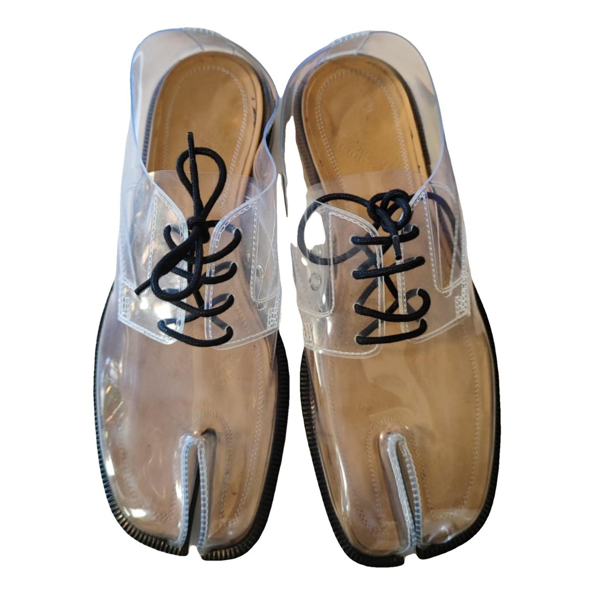 Tabi lace ups