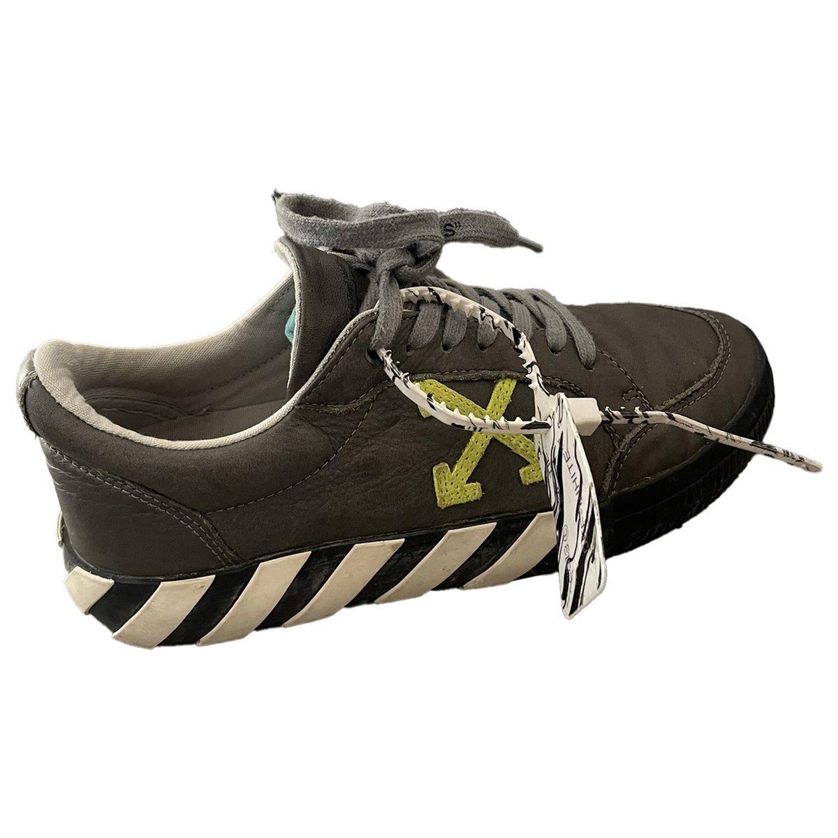 Low Top leather trainers