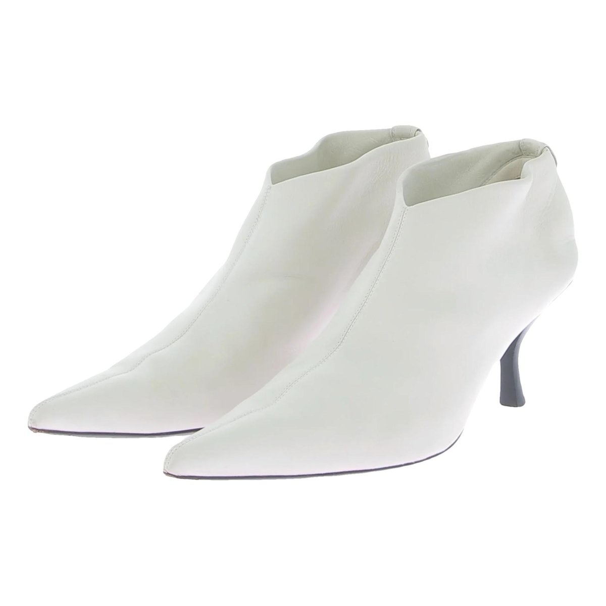 Bourgeoise leather boots
