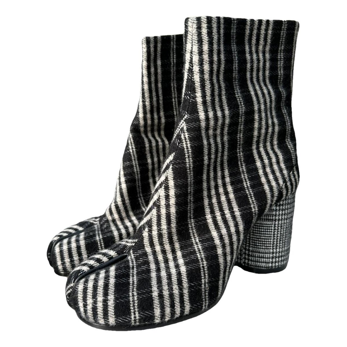 Tabi cloth ankle boots