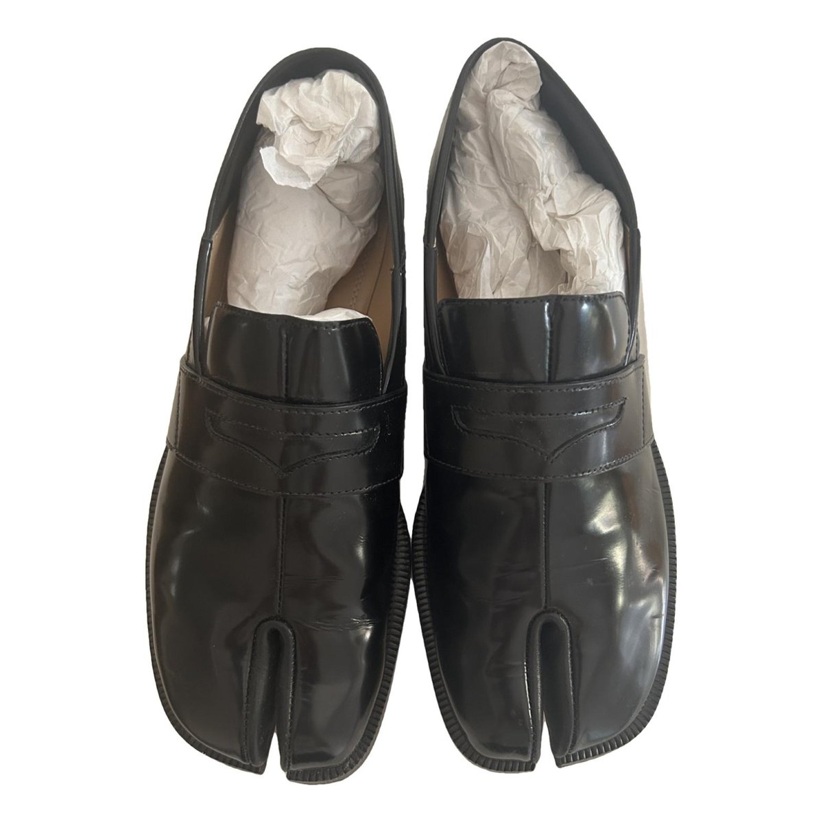Tabi leather flats