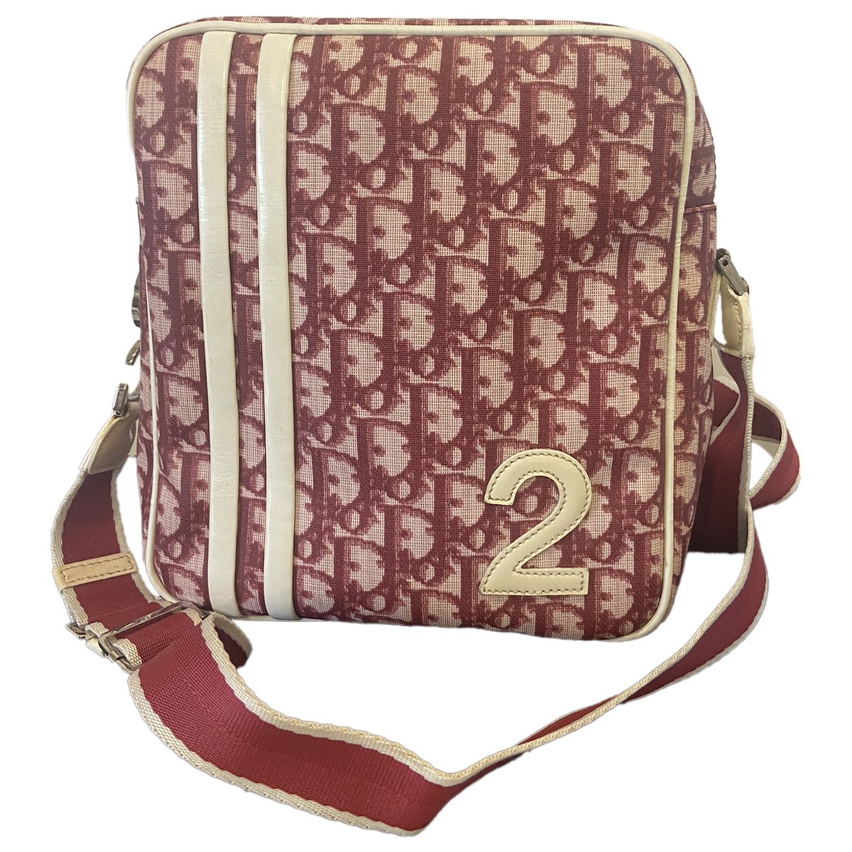 Saddle cloth clutch bag