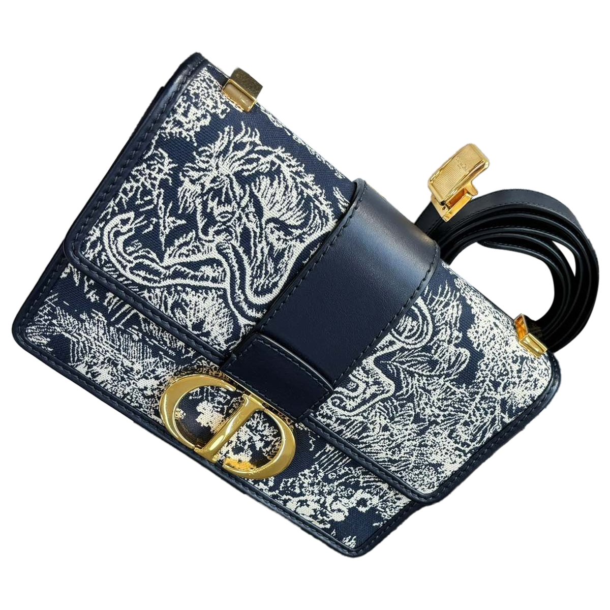30 Montaigne leather handbag