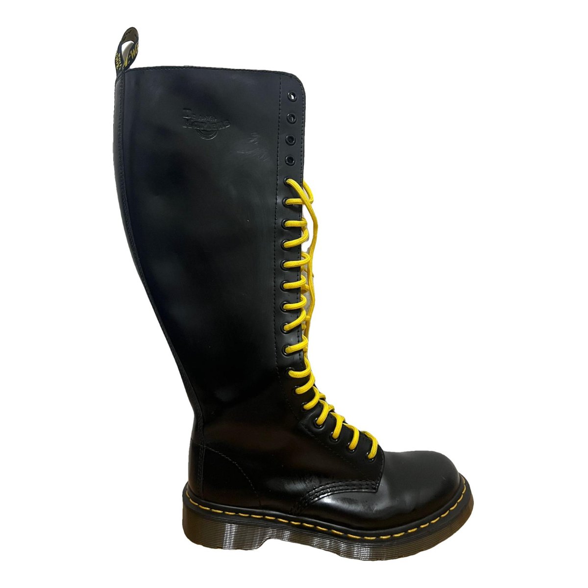 1914 (14 eye) leather boots