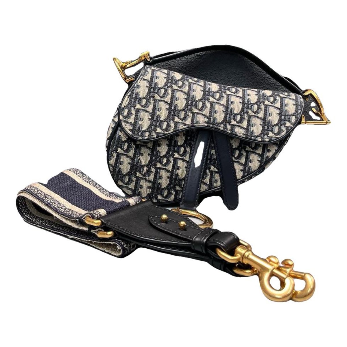 Saddle leather handbag