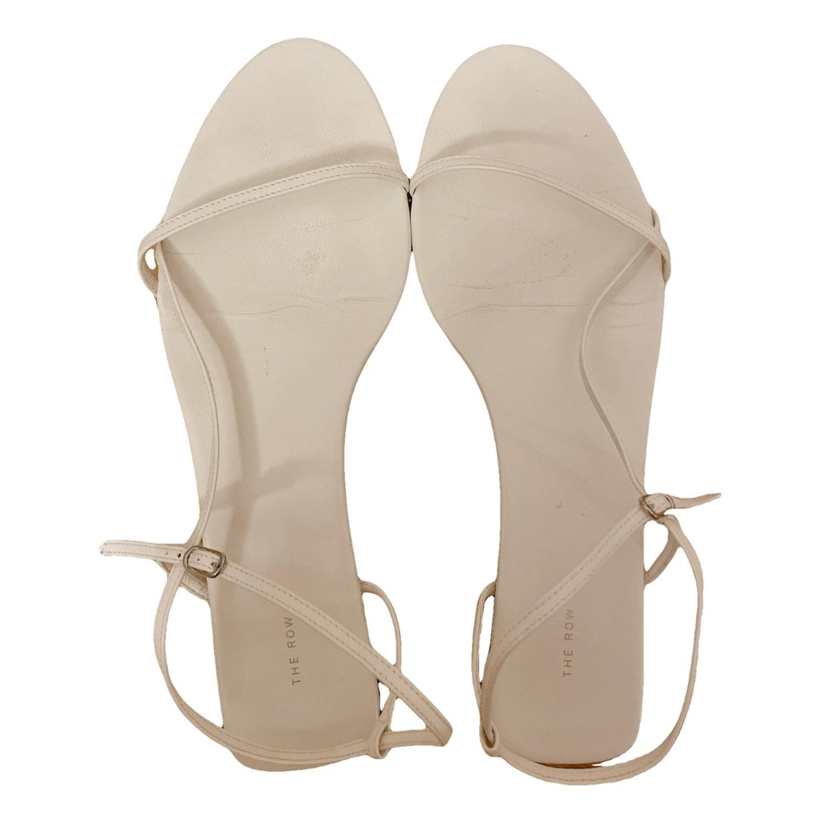 Bare leather sandal