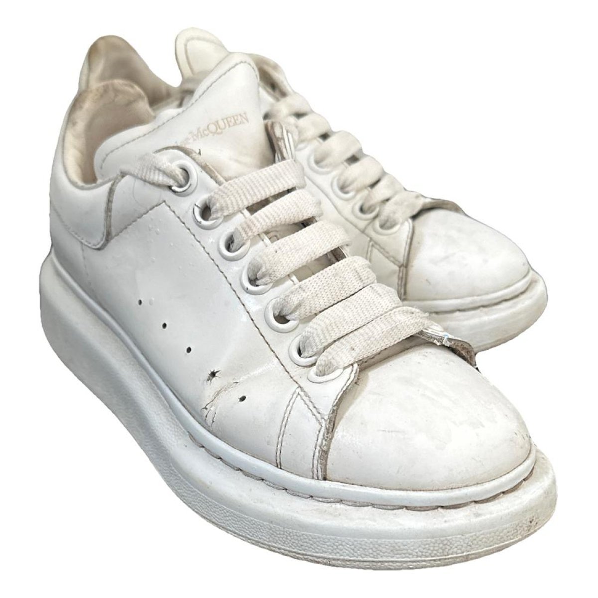 Oversize trainers