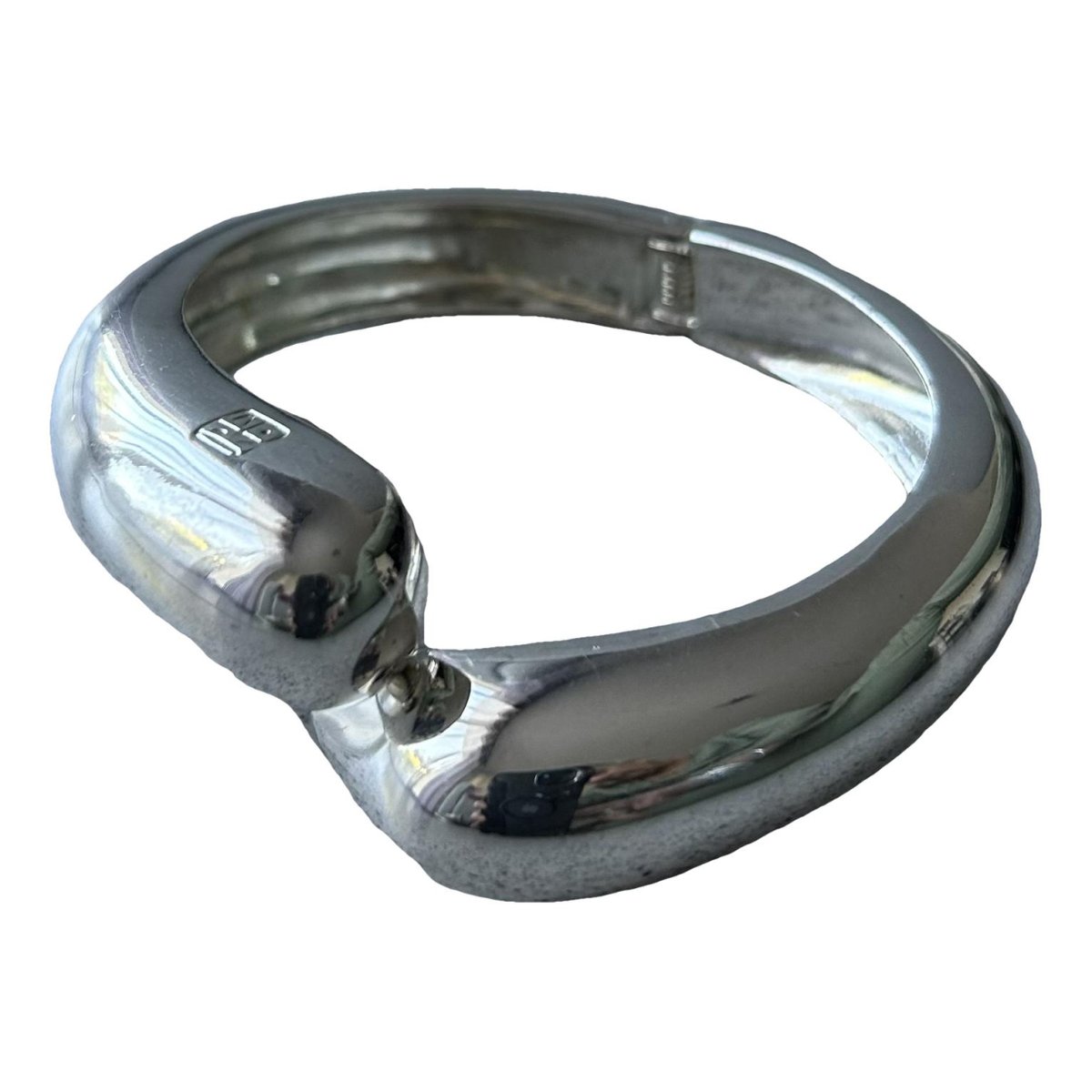 Manchette bracelet