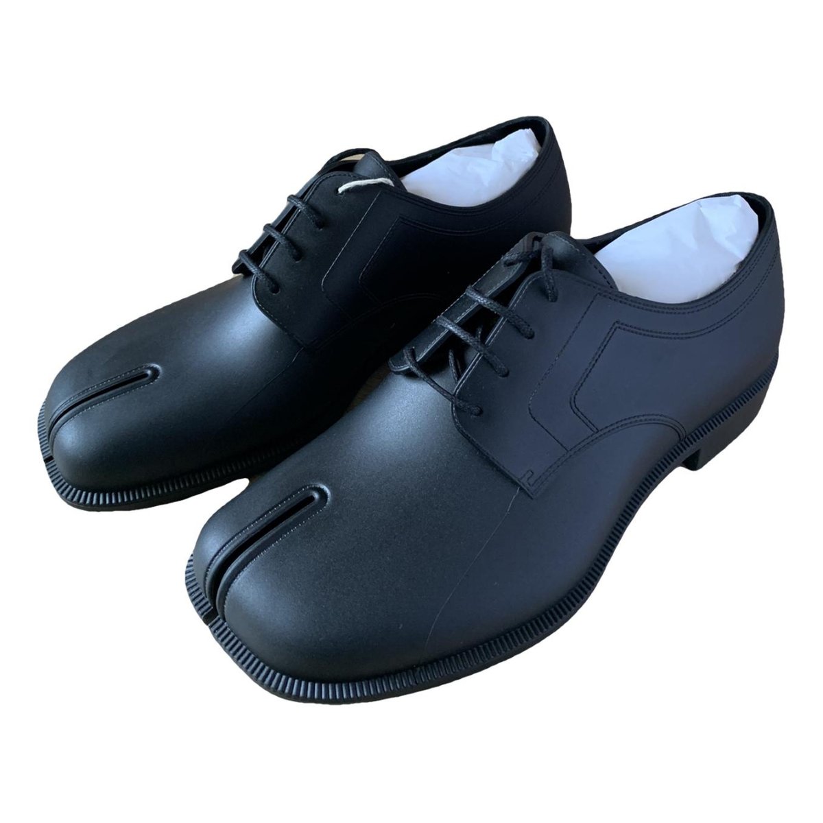Tabi lace ups