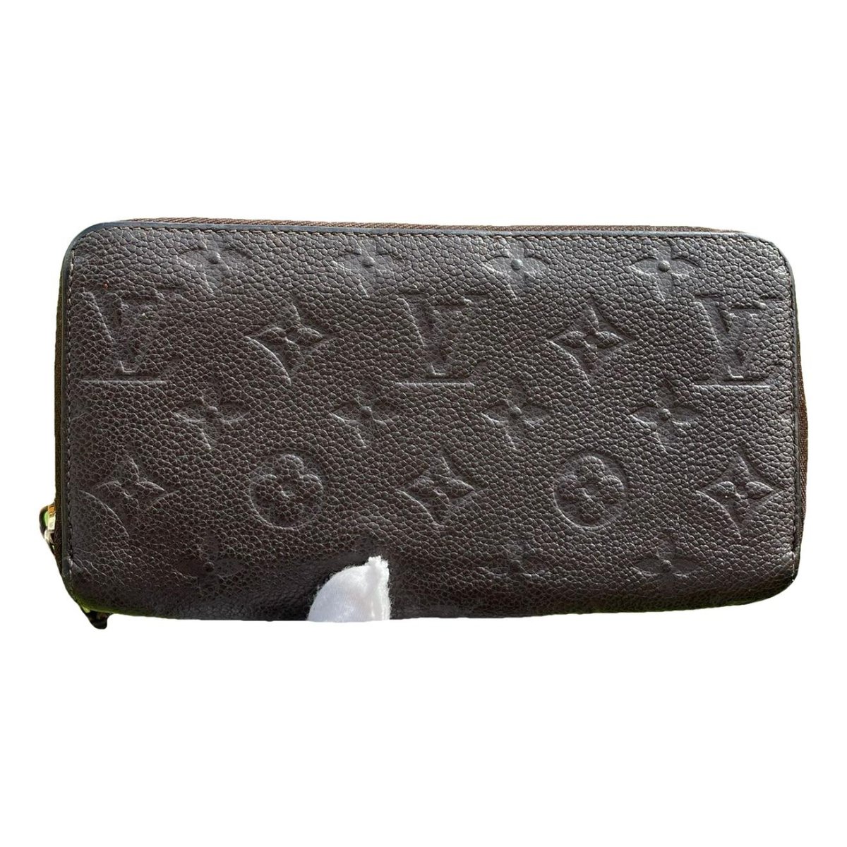 Zippy leather purse