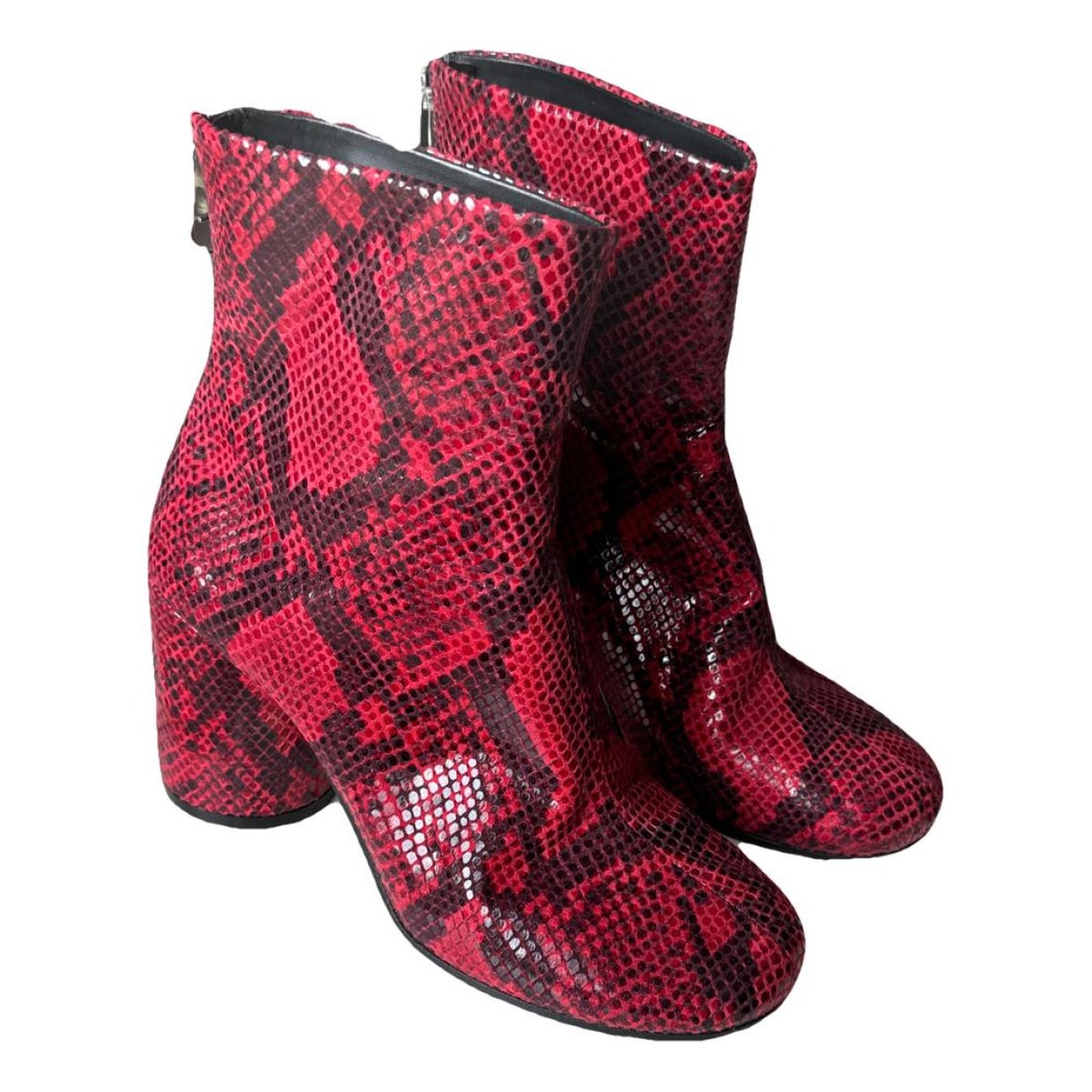 Tabi leather ankle boots