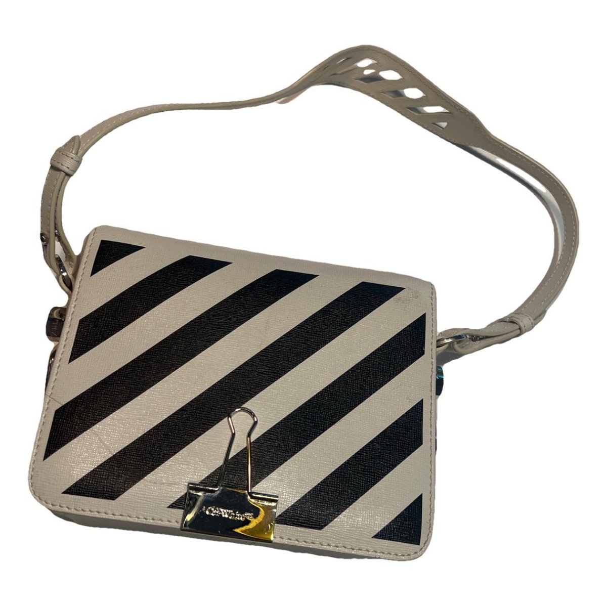 Binder leather handbag