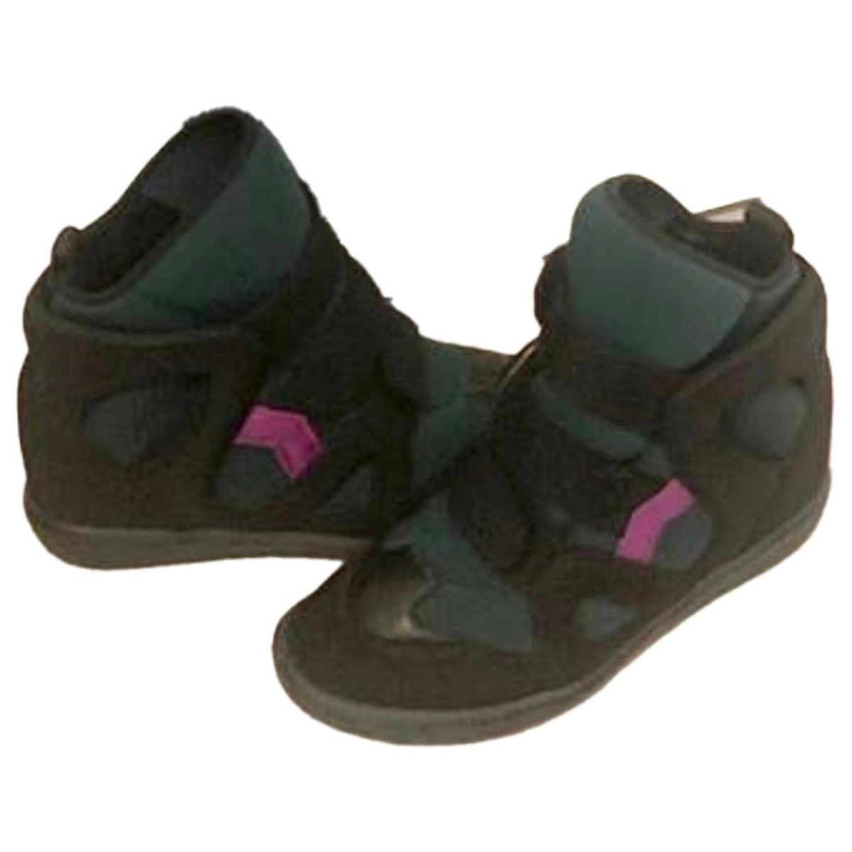 Buckee trainers