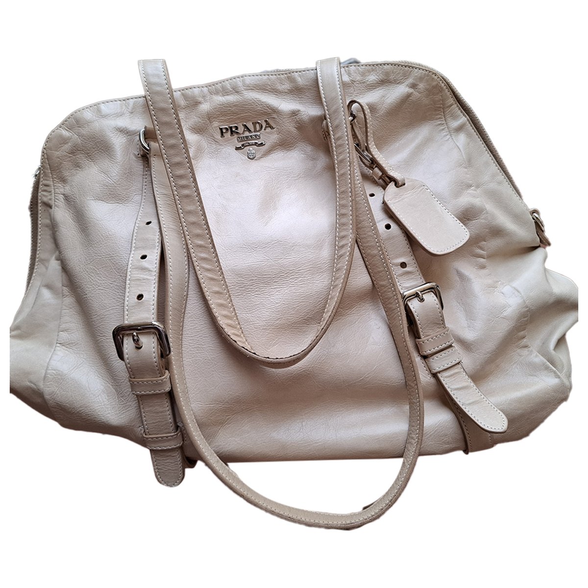 Monochrome leather handbag