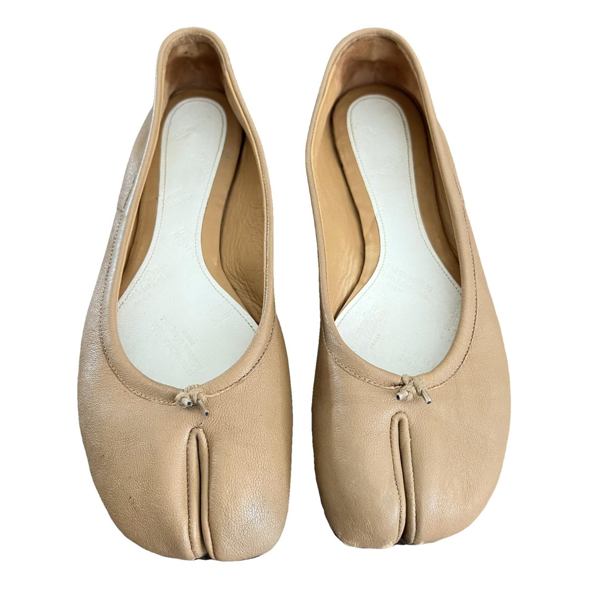 Tabi leather flats