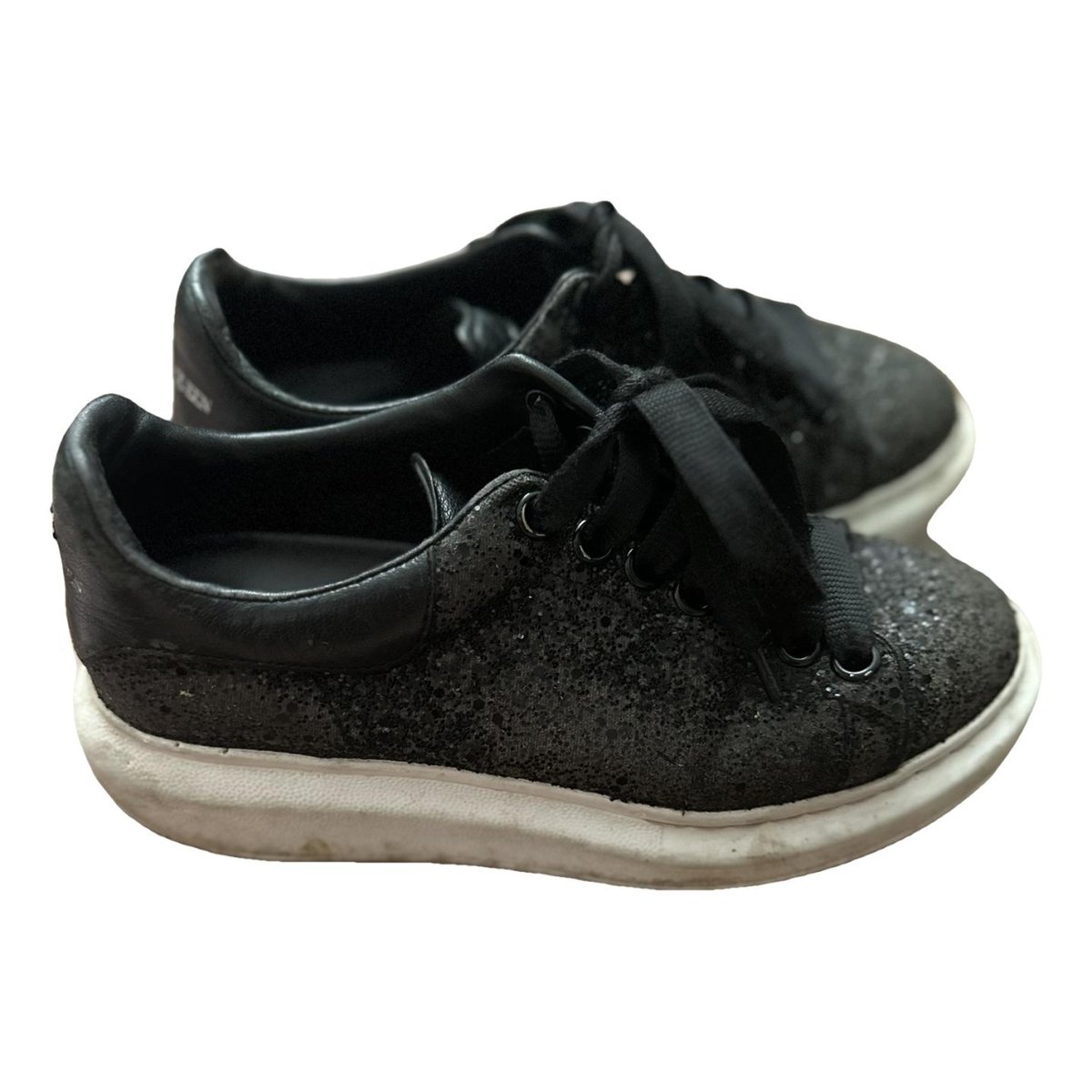 Oversize glitter trainers