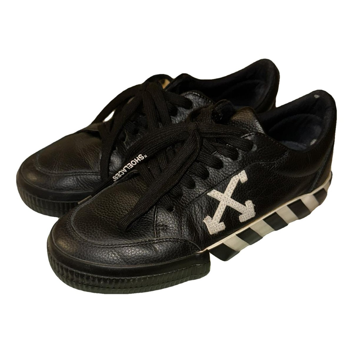 Low Top leather trainers