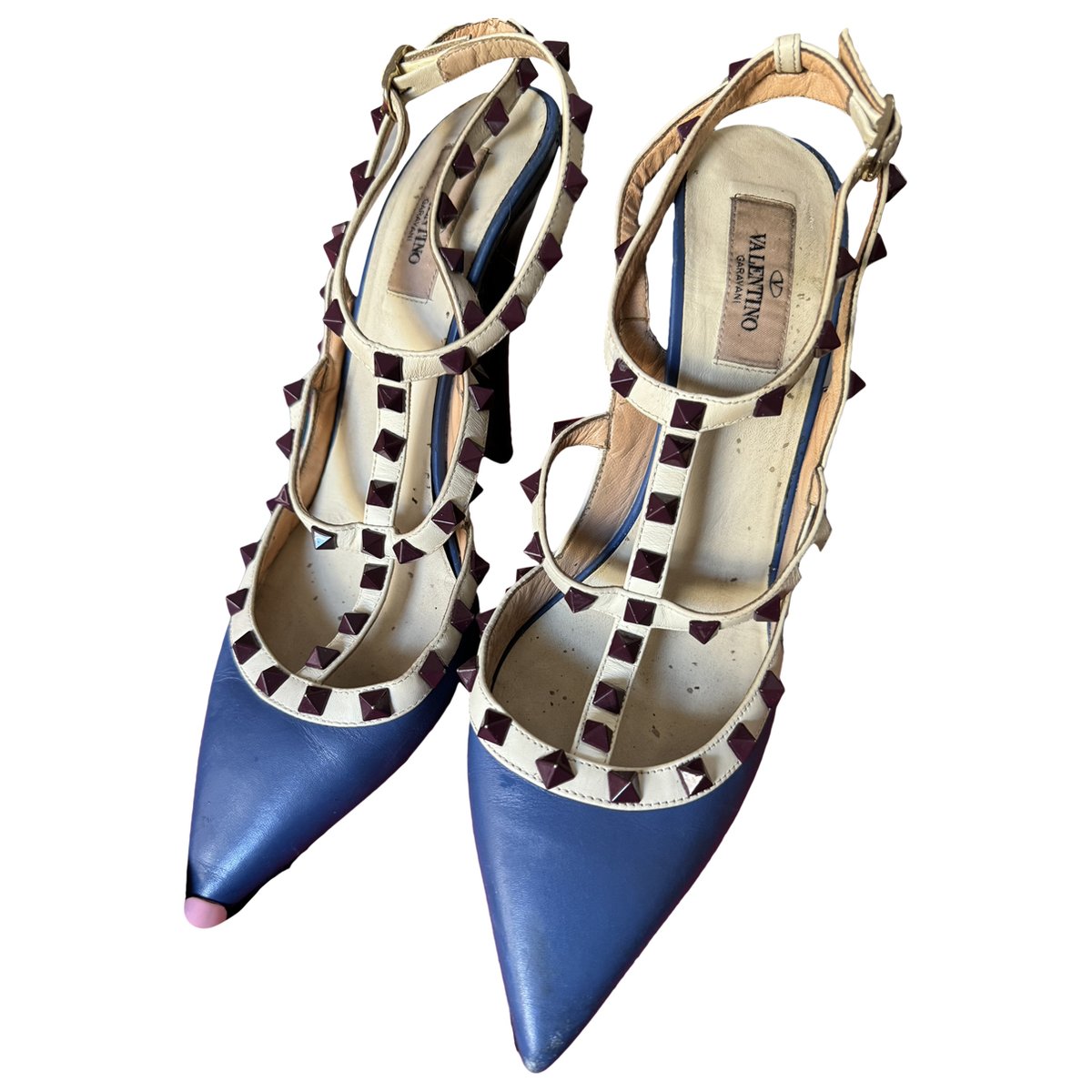Rockstud leather heels