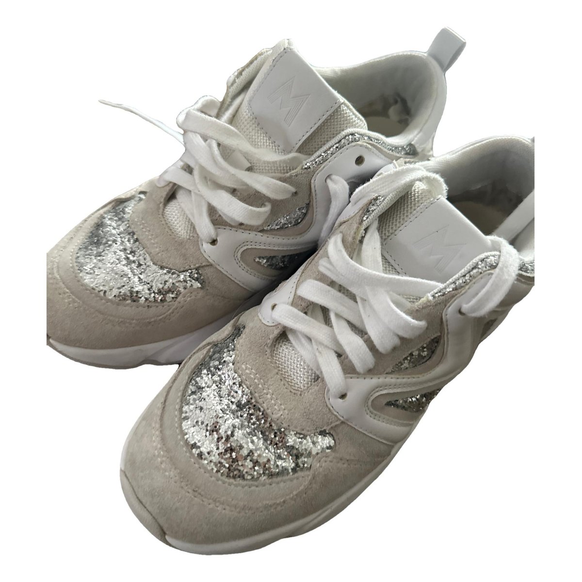 W20 trainers