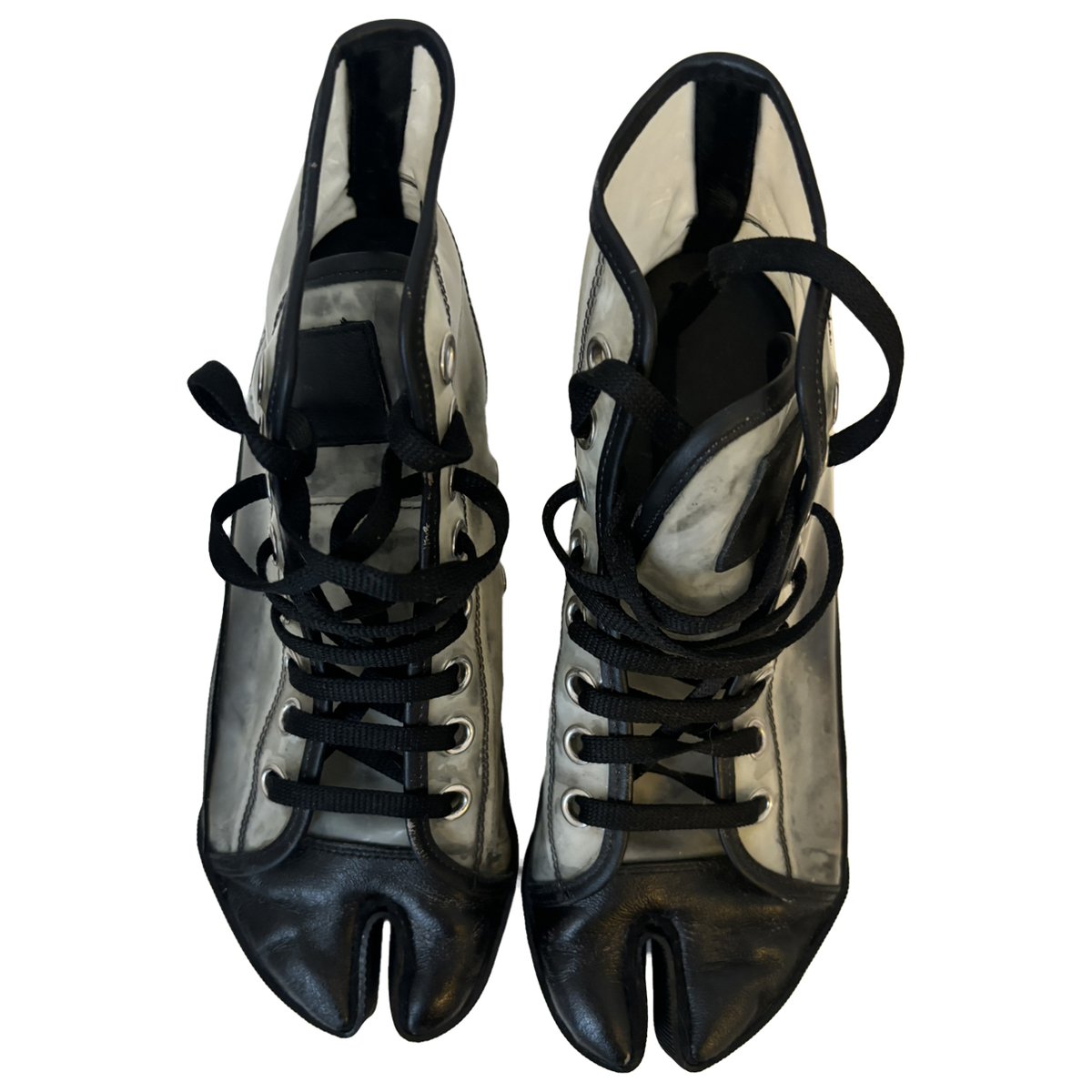 Tabi trainers