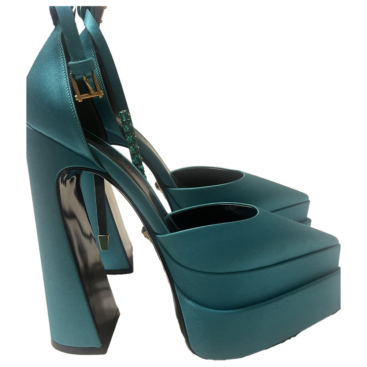 Medusa Aevitas heels
