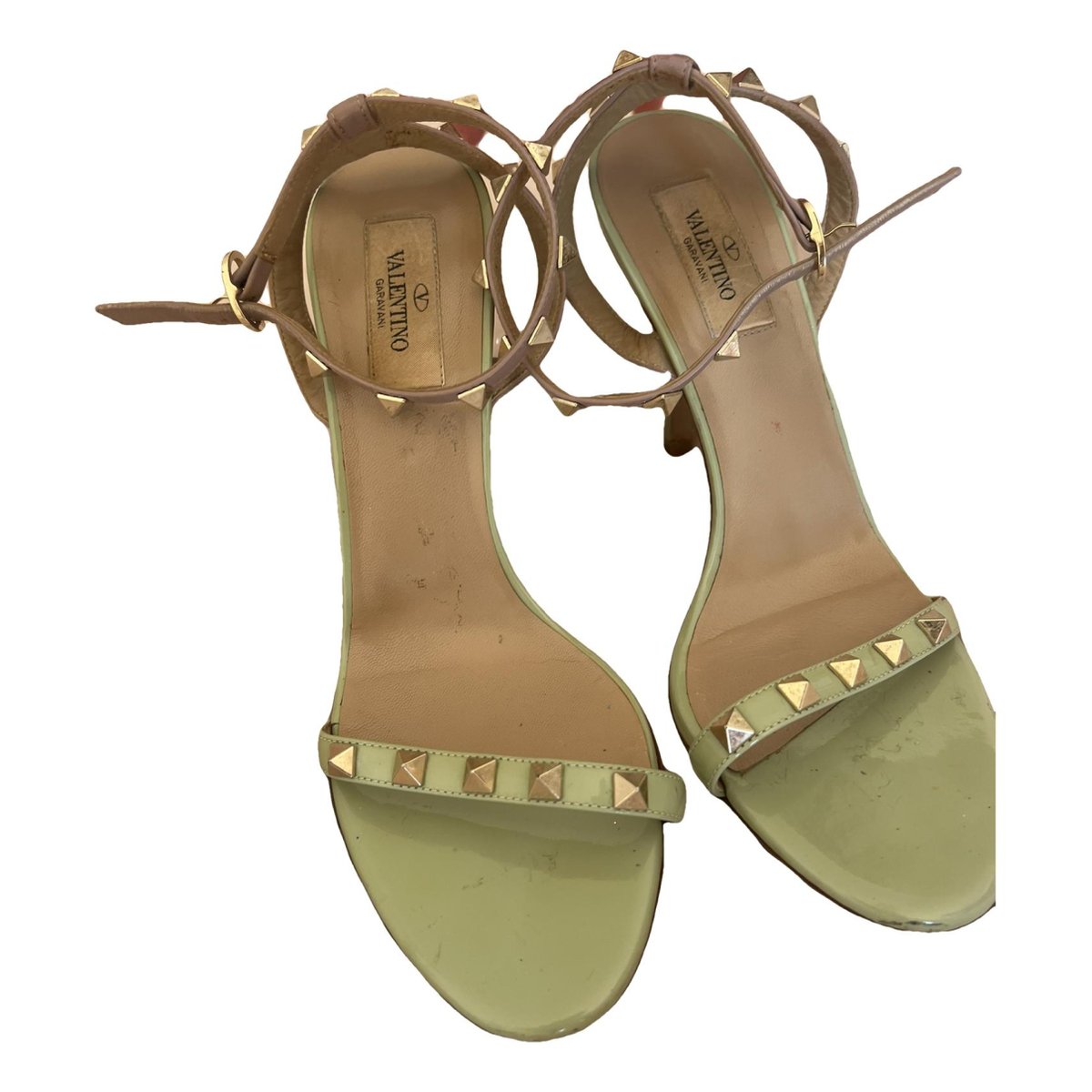 Rockstud leather heels