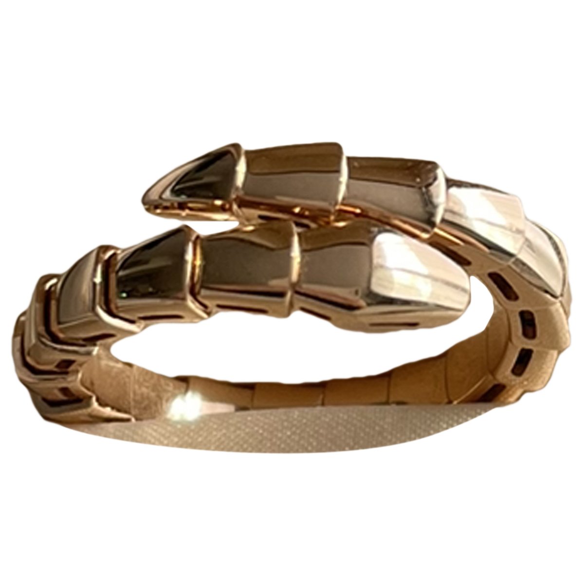 Serpenti Viper pink gold ring