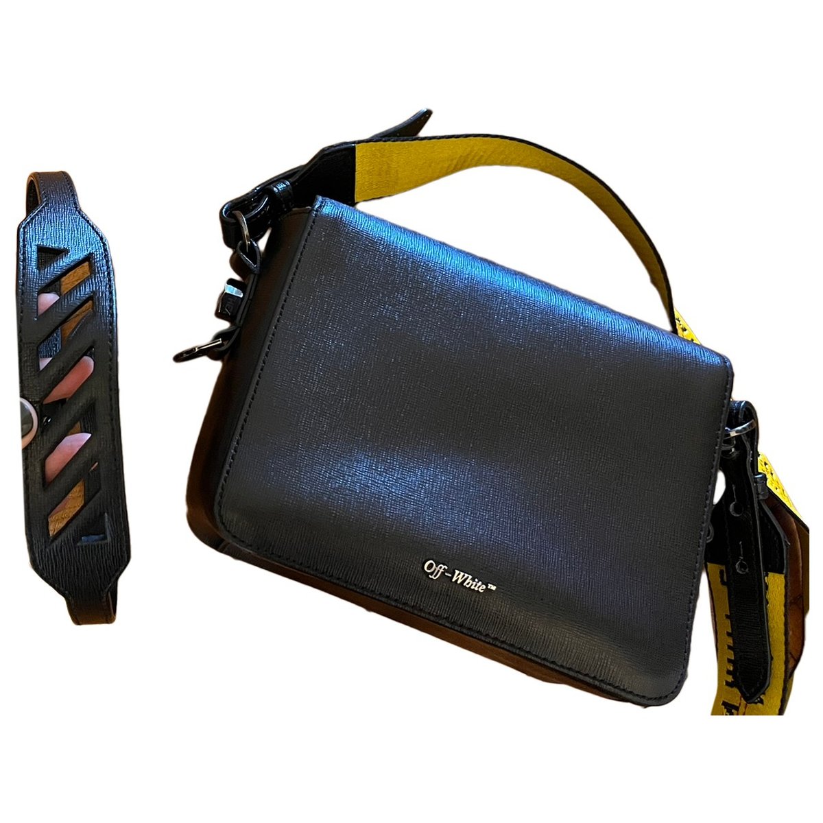 Binder leather handbag