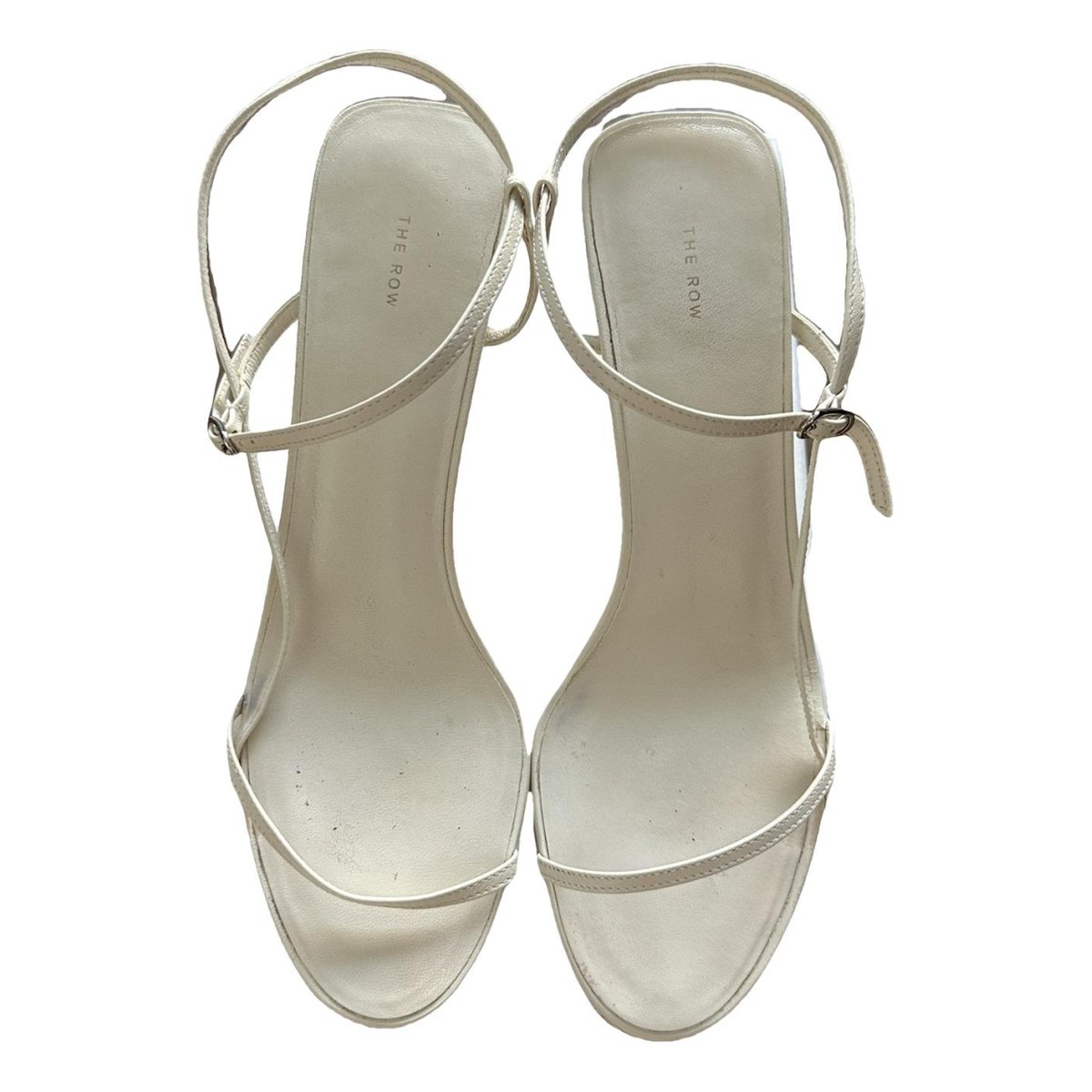 Bare leather sandal