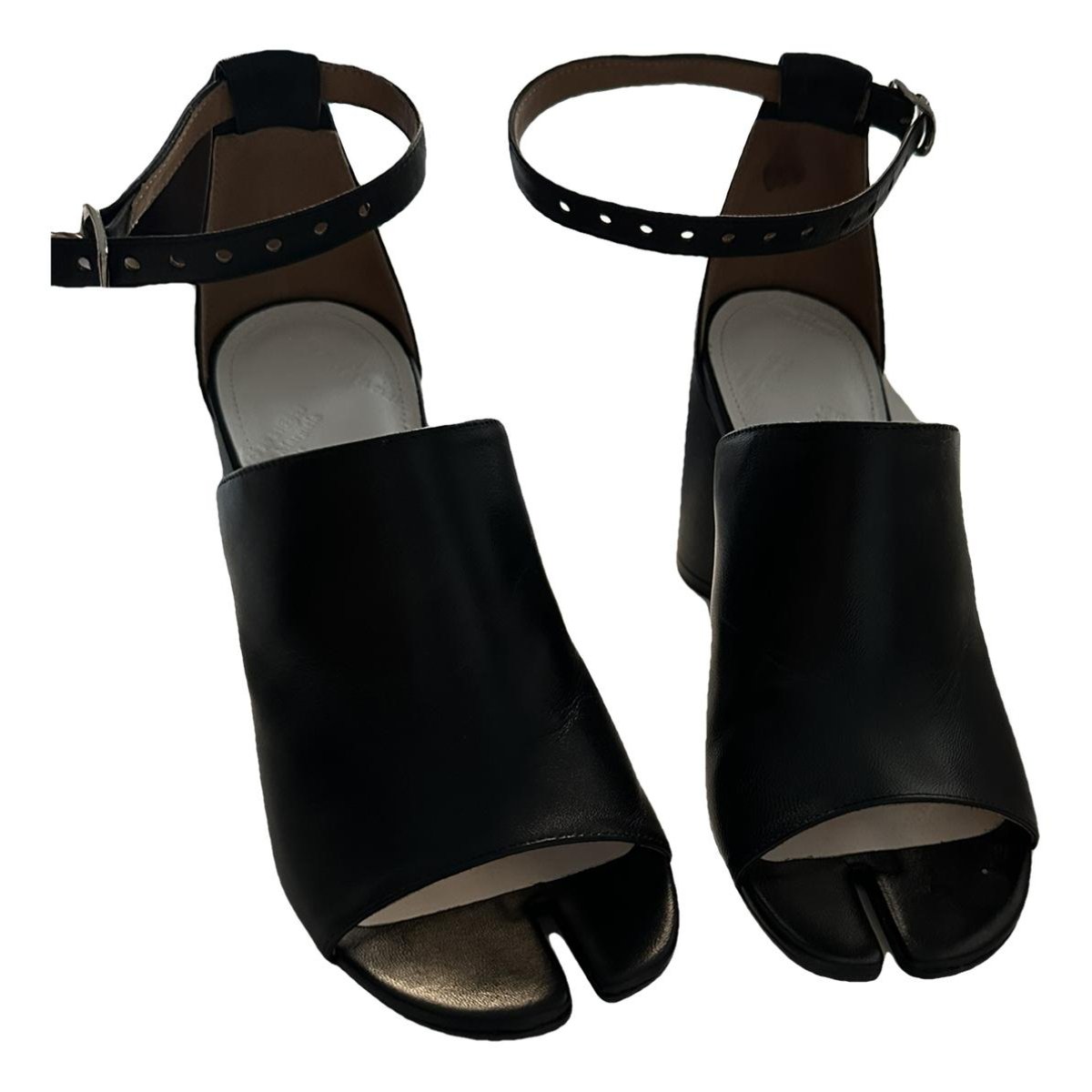 Tabi leather sandals