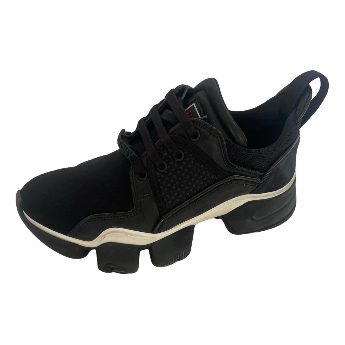 Jaw trainers