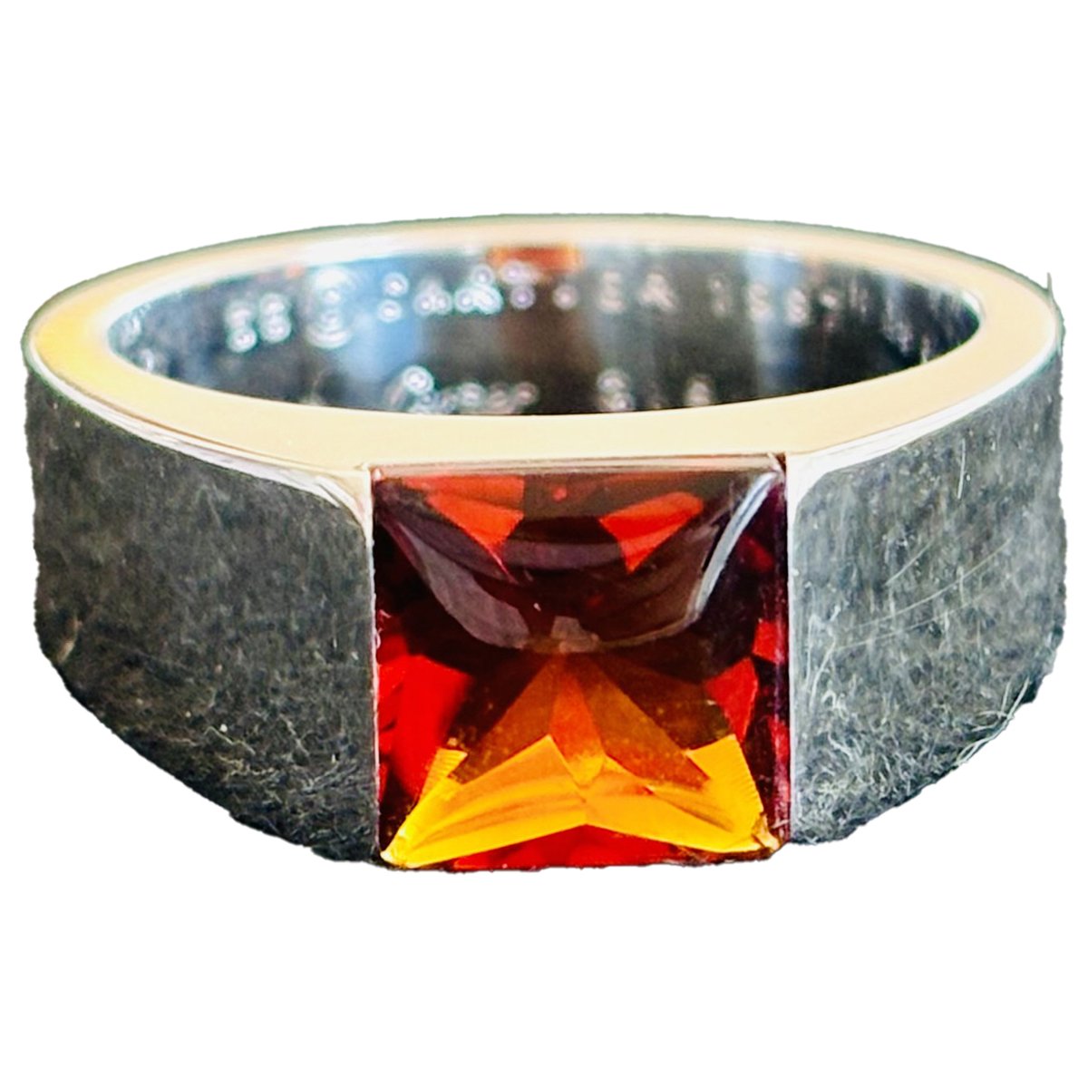 Tank white gold ring