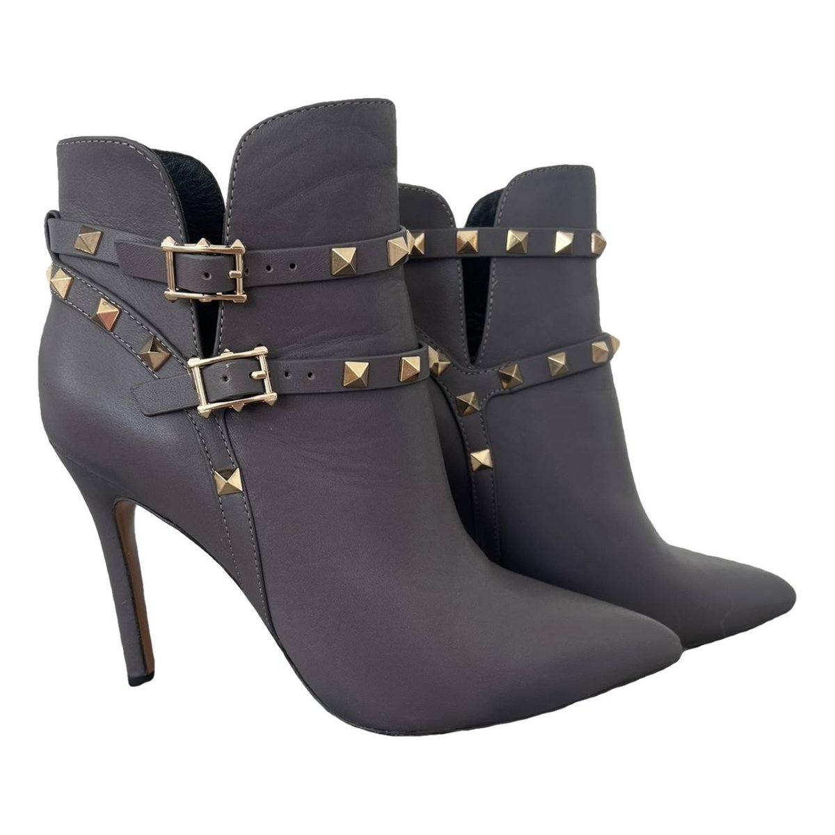 Rockstud leather boots