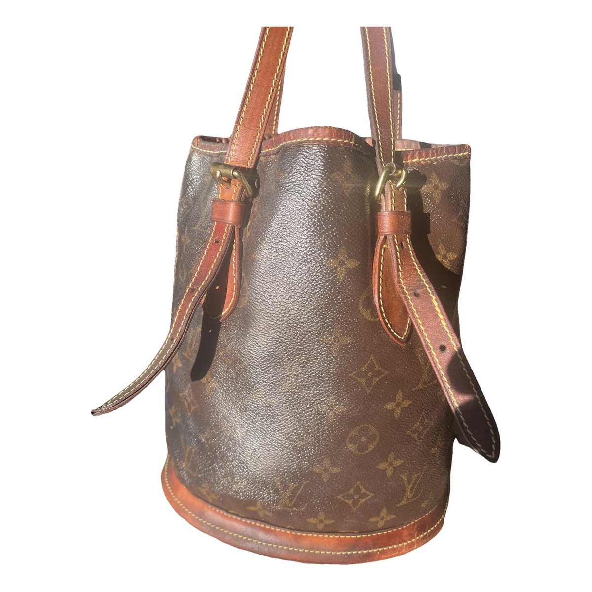 Bucket leather handbag