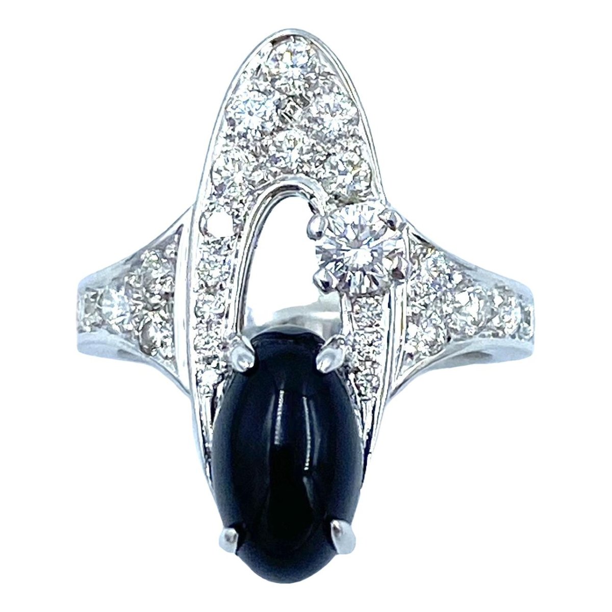 Elisia white gold ring